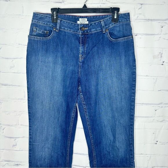L.L Bean size 12 Favorite Fit Jeans - Picture 1 of 6